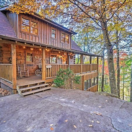 פיג'ן פורג' Grin N Bear It Cabin With Hot Tub And Fire Pit! מראה חיצוני תמונה