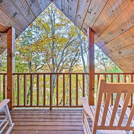פיג'ן פורג' Grin N Bear It Cabin With Hot Tub And Fire Pit! מראה חיצוני תמונה