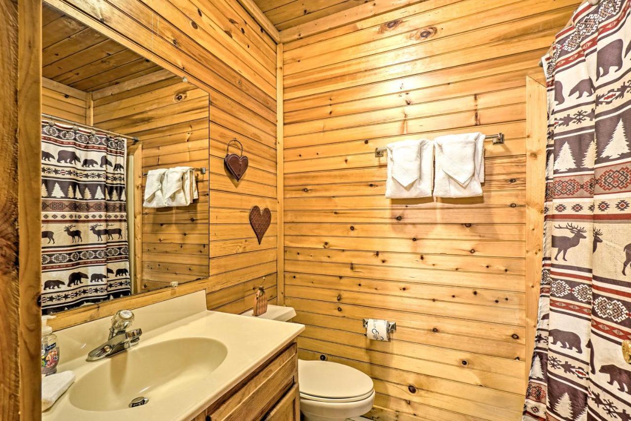 פיג'ן פורג' Grin N Bear It Cabin With Hot Tub And Fire Pit! מראה חיצוני תמונה