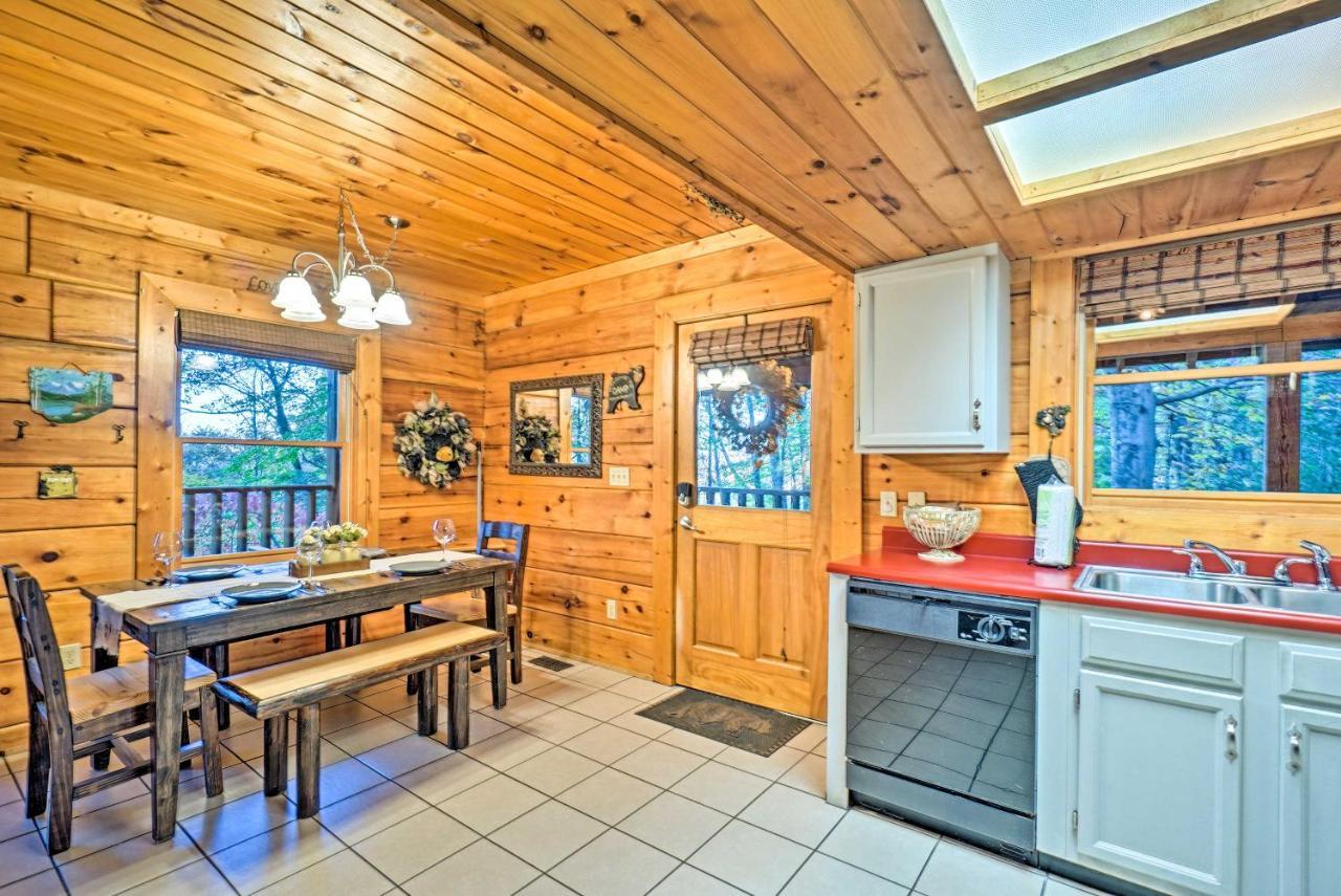 פיג'ן פורג' Grin N Bear It Cabin With Hot Tub And Fire Pit! מראה חיצוני תמונה