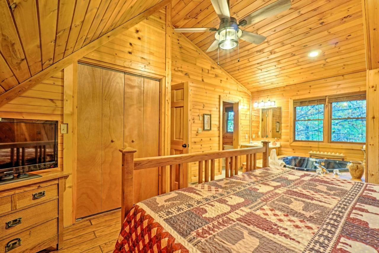 פיג'ן פורג' Grin N Bear It Cabin With Hot Tub And Fire Pit! מראה חיצוני תמונה
